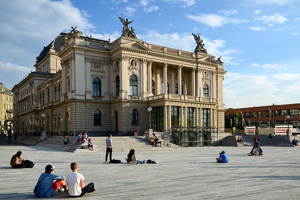 opernhaus